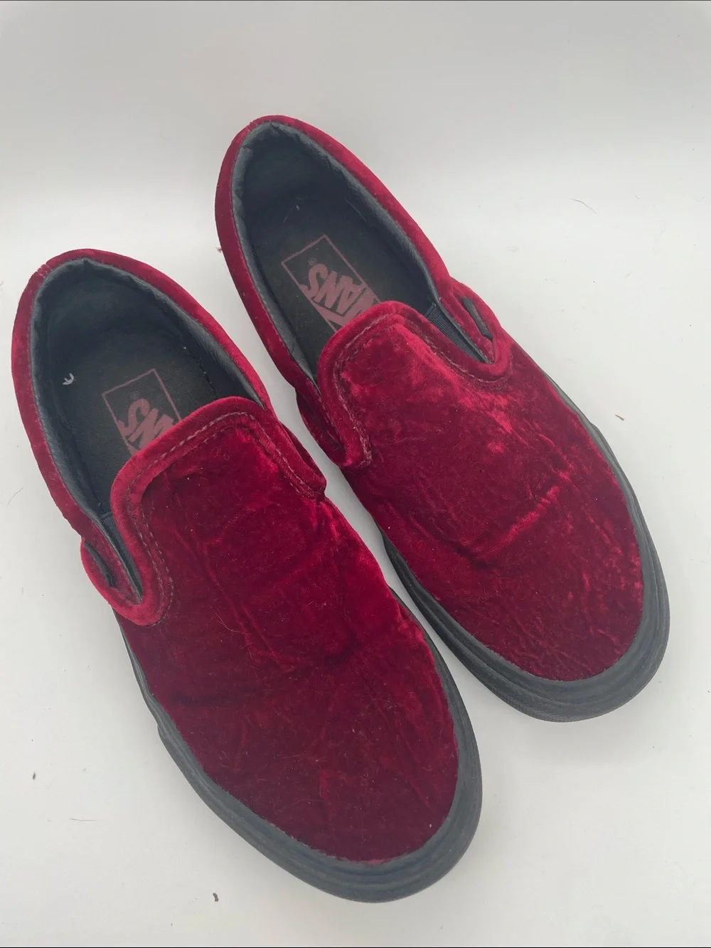 Vans Kids Velvet Slip-On Sneakers - Burgundy/Black